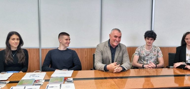 Награде за учеснике у изради мобилних апликација