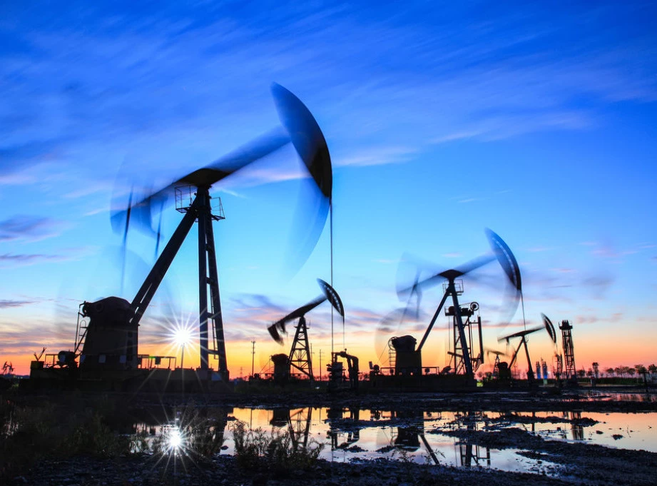 Голдман Сакс: Глобална потражња за нафтом ће расти најмање до 2034.
