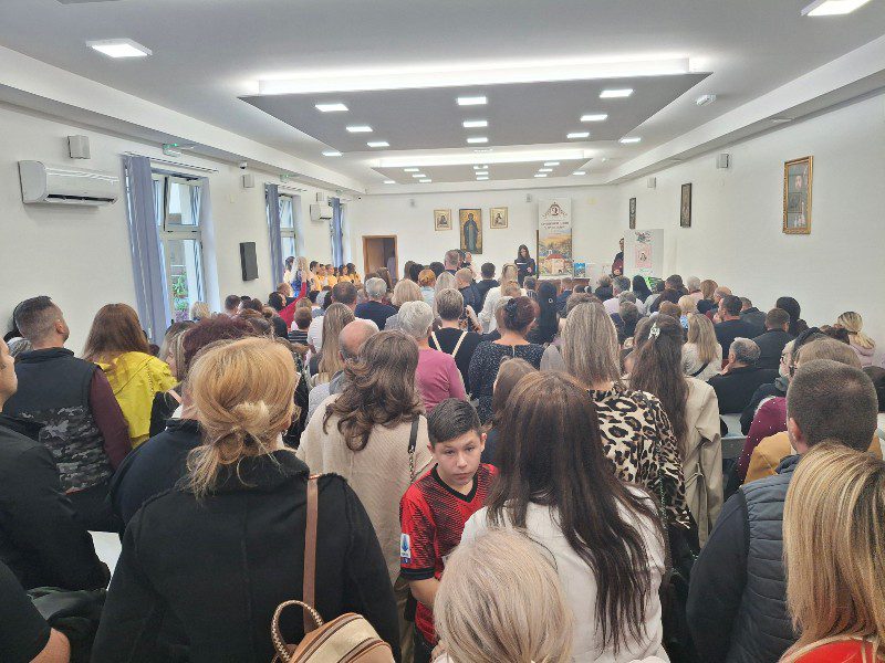Велики број учесника и публике на пунолетству манифестације „Бранкови дани у Вуковару“