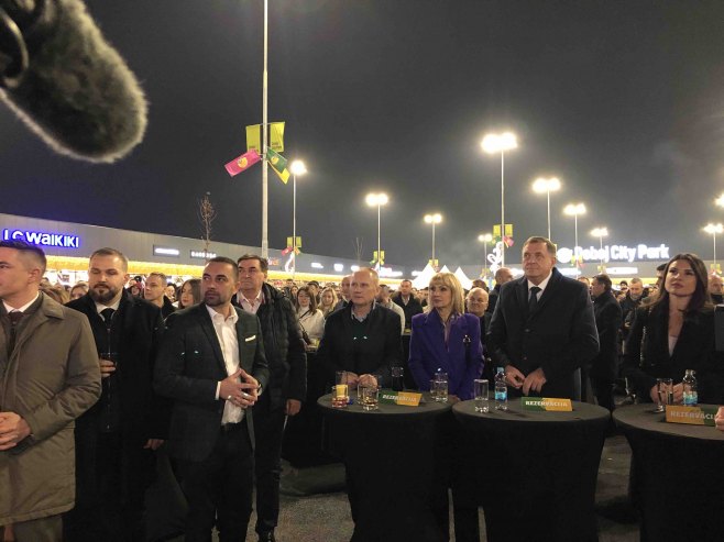 Отворен највећи тржни центар у добојској регији