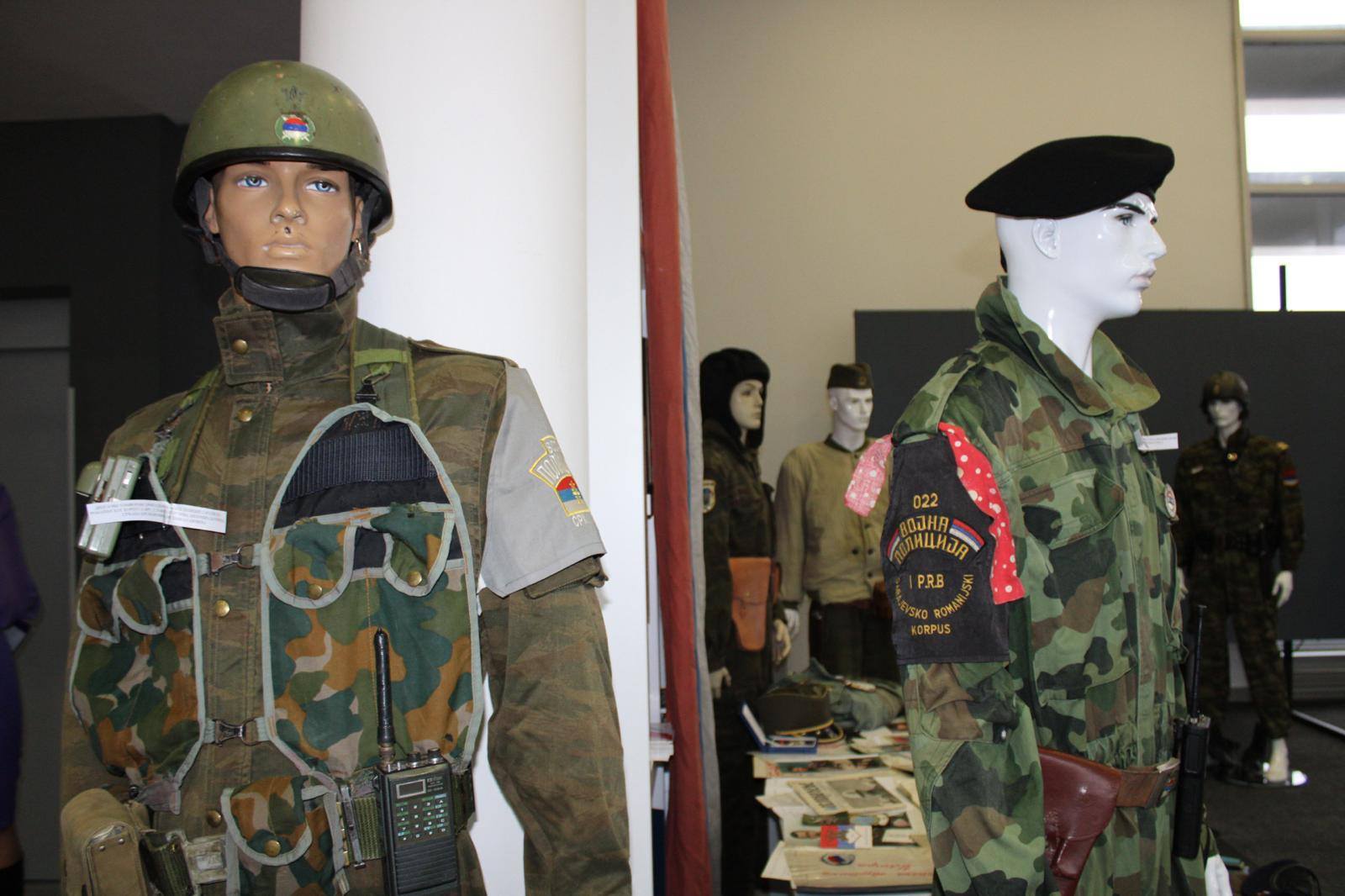 Отворена изложба војних и полицијских експоната и документа из периода 1992 -1995. године са подручја Сарајевско-романијске регије