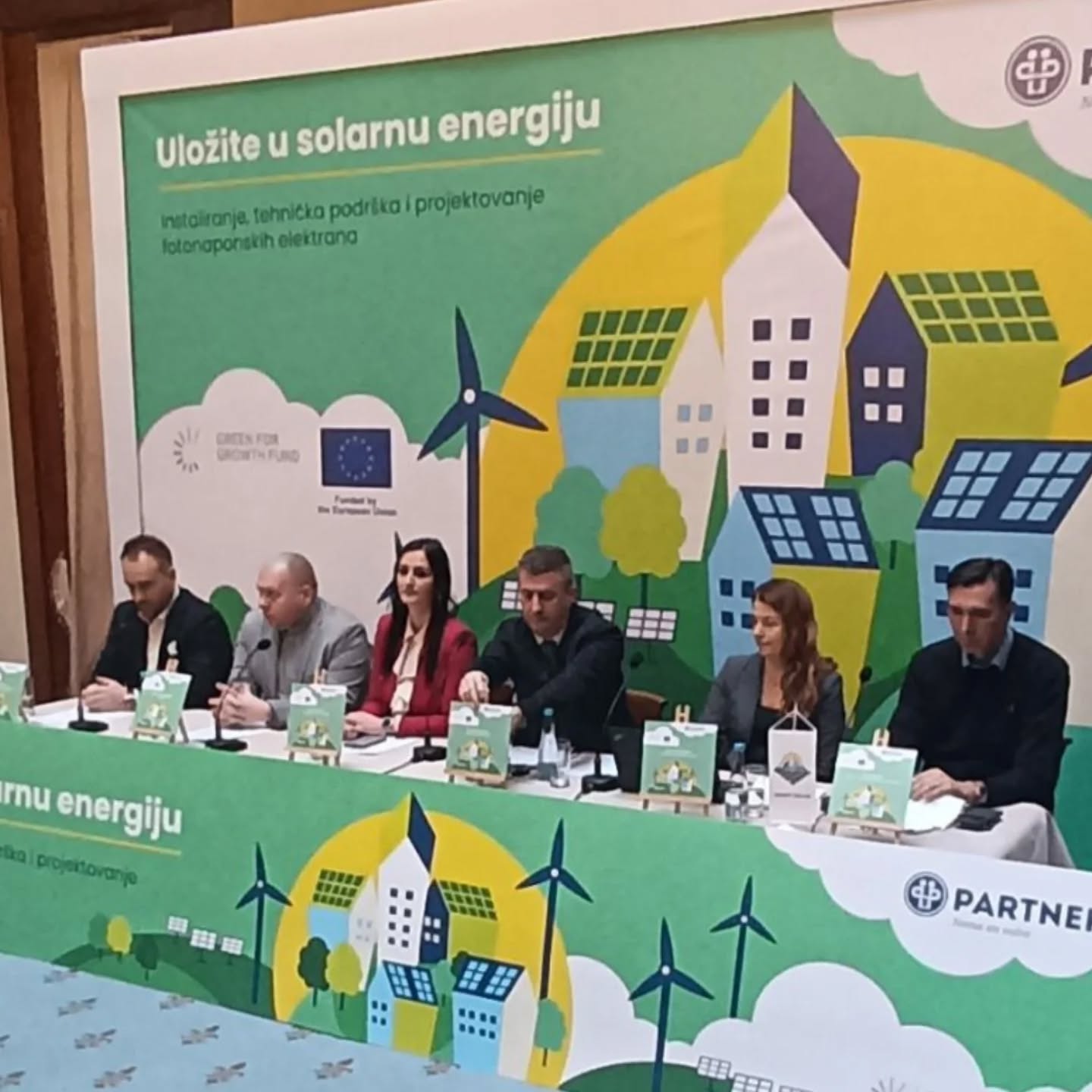 Представљен пројекат „Уложите у соларну енергију“