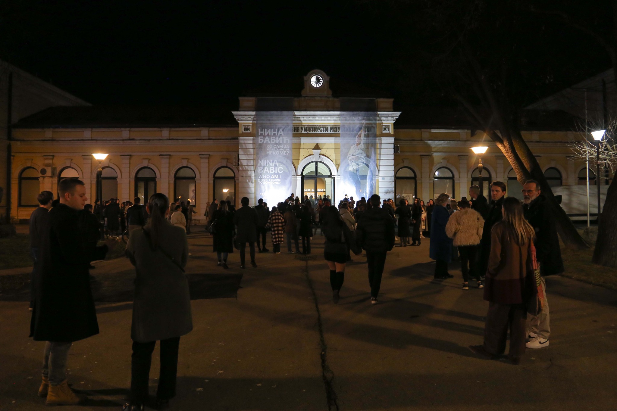 Отворена самостална изложба умјетнице Нине Бабић „Ко сам ја ако не припадам некоме?“
