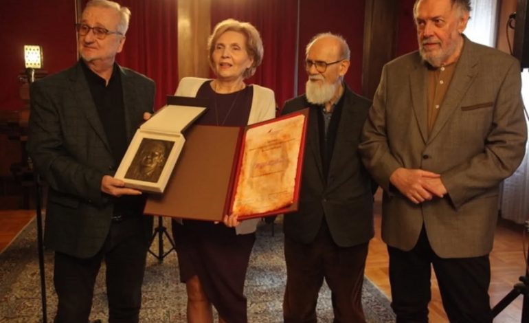 Вери Хорват уручена награда „Коља Мићевић“