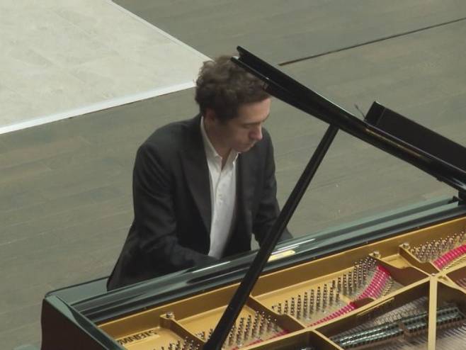 У Бијељини одржан концерт свјетски познатог руског пијанисте 