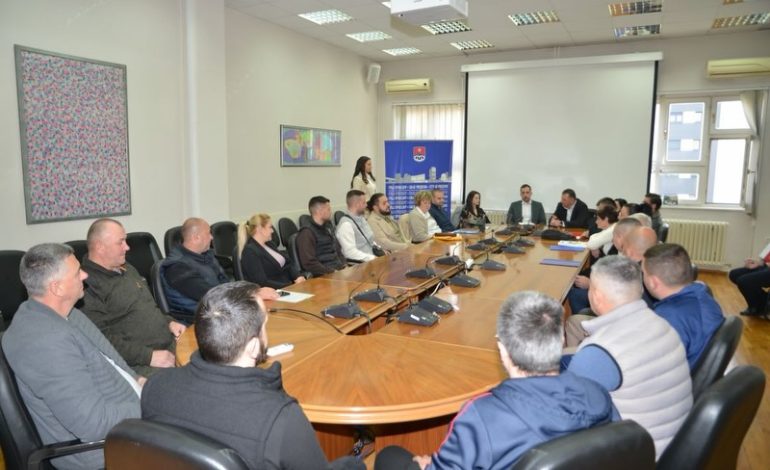 У Приједору потписани уговори за запошљавање 33 лица