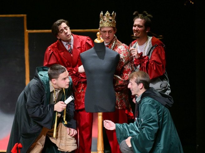 Дјечији празник у „Јазавцу“: Премијером представе „Царево ново одијело“ отворен 5. Јуху фест