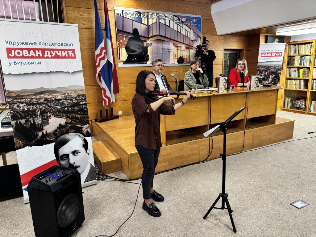 У Бијељини представљена књига „Тесла, Србин сам“