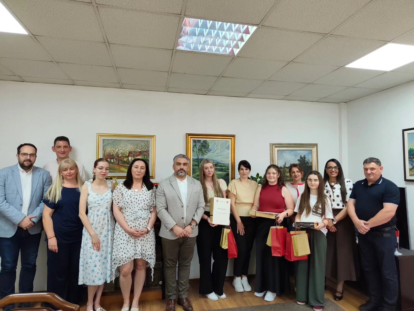 Свечано уручене награде најуспјешнијим учесницима конкурса Катедре за србистику за најбољи литерарни рад