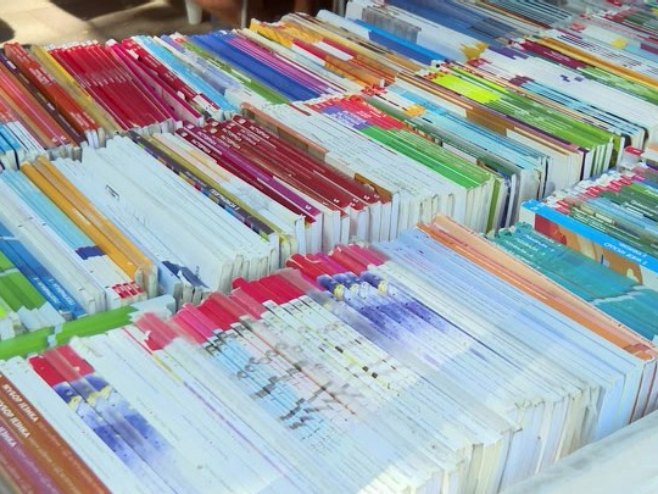 Спасојевић: Штампање бесплатних уџбеника у завршној фази