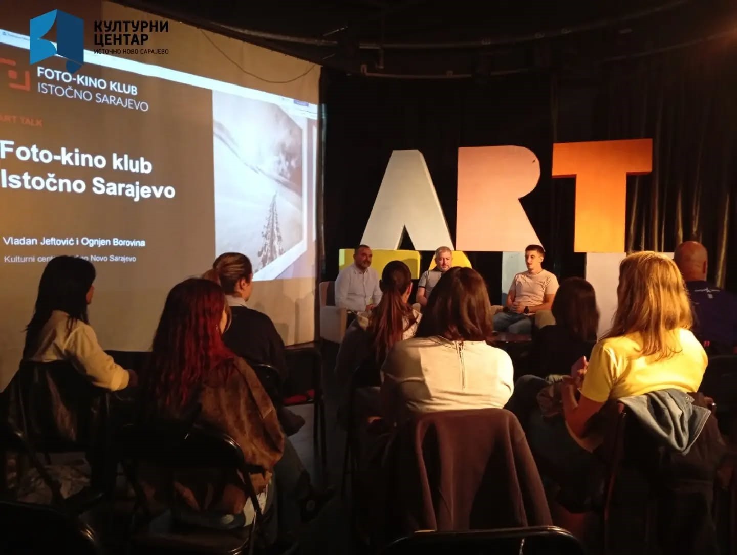 Настављен серијал ART TALK